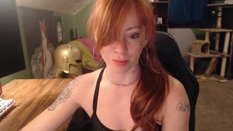 Snapshot of astraeasiren chatting on 01/02/25, 05:03 AstraeaSiren online show from 01/02/25, 05:03