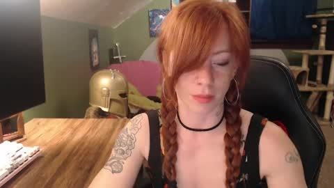 Snapshot of astraeasiren chatting on 02/04/25, 05:53 AstraeaSiren online show from 02/04/25, 05:53