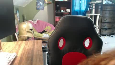 AstraeaSiren online show from 11/10/25, 06:18