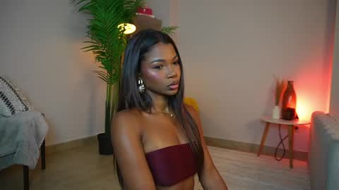 Snapshot of astrea_1 chatting on 05/22/26, 09:31 Astrea online show from 05/22/26, 09:31