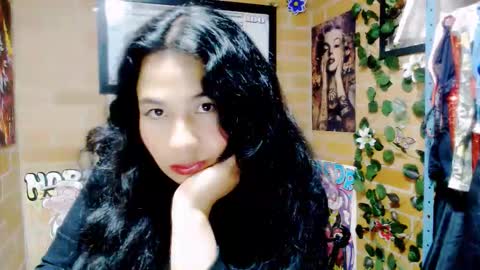 Snapshot of astrid_hauser66 chatting on 10/06/25, 02:20 astrid_hauser66 online show from 10/06/25, 02:20