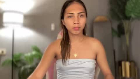 Snapshot of astrid_khalifa chatting on 01/14/26, 08:53 Astrid online show from 01/14/26, 08:53