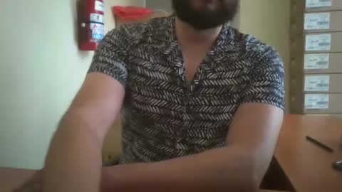 Snapshot of astro_boy_01 chatting on 10/23/25, 08:18 astro_boy_01 online show from 10/23/25, 08:18