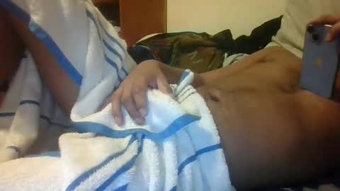 Snapshot of astroluis22mi chatting on 10/05/25, 04:55 astroluis22mi online show from 10/05/25, 04:55