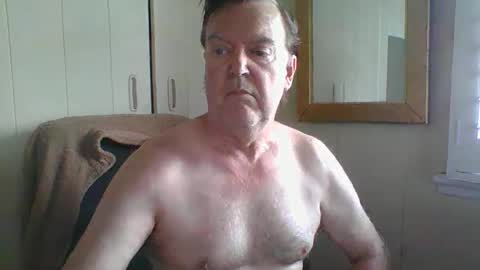 Snapshot of astute008 chatting on 01/06/26, 11:51 astute008 online show from 01/06/26, 11:51