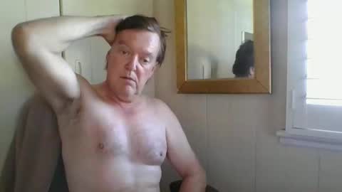 Snapshot of astute008 chatting on 02/08/26, 06:06 astute008 online show from 02/08/26, 06:06