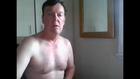 Snapshot of astute008 chatting on 03/13/26, 09:32 astute008 online show from 03/13/26, 09:32