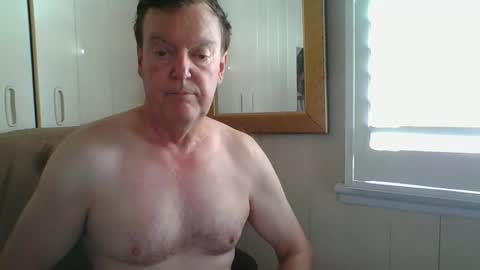 Snapshot of astute008 chatting on 03/20/26, 09:41 astute008 online show from 03/20/26, 09:41