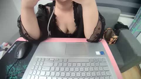 Snapshot of asuka_9x chatting on 01/12/26, 12:54 asuka_9x online show from 01/12/26, 12:54