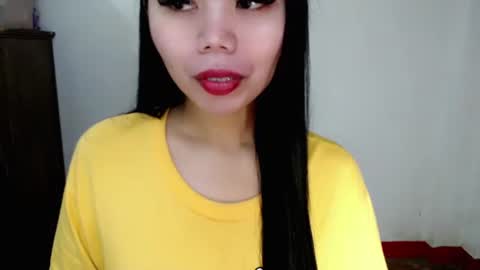 Snapshot of asuna_charming chatting on 10/27/25, 05:28 asuna_charming online show from 10/27/25, 05:28