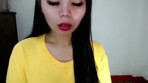 Snapshot of asuna_charming chatting on 11/04/25, 08:19 asuna_charming online show from 11/04/25, 08:19