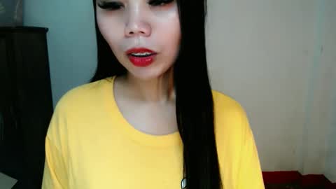 Snapshot of asuna_charming chatting on 11/19/25, 09:42 asuna_charming online show from 11/19/25, 09:42