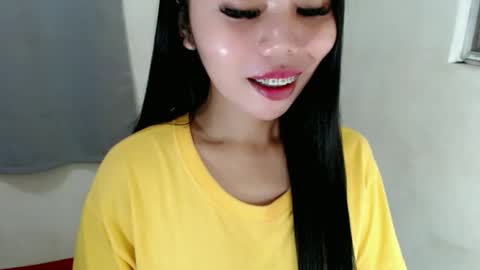 Snapshot of asuna_charming chatting on 12/22/25, 05:21 asuna_charming online show from 12/22/25, 05:21