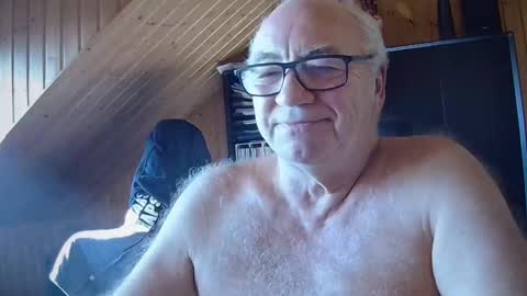 asusandy online show from 10/13/25, 10:37