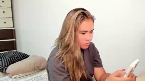 asuzaka27 online show from 04/24/26, 08:06