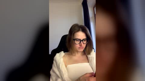 Snapshot of asya_new chatting on 04/05/26, 03:53 asya_new online show from 04/05/26, 03:53