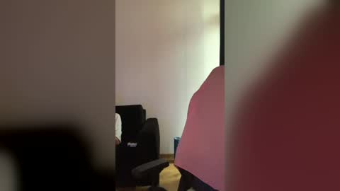Snapshot of asya_new chatting on 06/19/26, 04:11 asya_new online show from 06/19/26, 04:11
