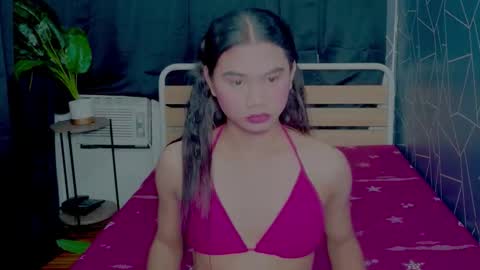 Snapshot of atashakendall chatting on 12/04/25, 02:15 atashakendall online show from 12/04/25, 02:15