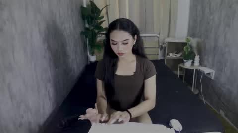 Snapshot of atashakendall chatting on 12/17/25, 08:31 atashakendall online show from 12/17/25, 08:31