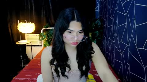 Snapshot of atashakendall chatting on 05/05/26, 01:57 atashakendall online show from 05/05/26, 01:57