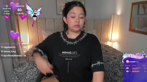 Snapshot of atena_cuteee chatting on 12/27/24, 06:35 sofia online show from 12/27/24, 06:35