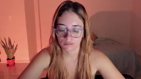 Snapshot of atenas__05 chatting on 03/15/26, 09:26 atenas online show from 03/15/26, 09:26