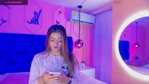 Athenea online show from 02/08/25, 03:30