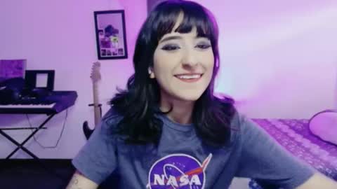 Snapshot of atenea_dragon__ chatting on 03/15/26, 07:09 Atenea online show from 03/15/26, 07:09