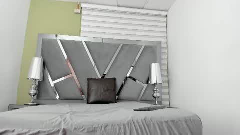 Snapshot of atenea_sexxx chatting on 06/30/26, 04:02 atenea online show from 06/30/26, 04:02