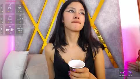 Snapshot of atenea_smith1 chatting on 04/17/26, 12:57 Athenea online show from 04/17/26, 12:57