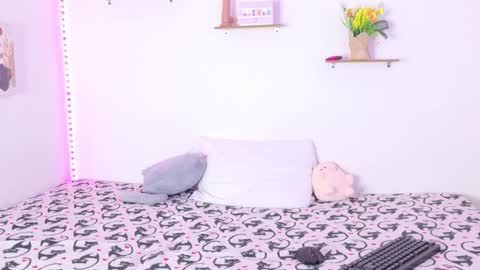 Snapshot of athena_makri05 chatting on 01/17/25, 04:15 ATENEA MAKRI online show from 01/17/25, 04:15