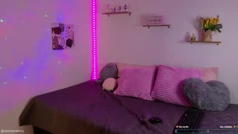 Snapshot of athena_makri05 chatting on 02/21/25, 12:49 ATENEA MAKRI online show from 02/21/25, 12:49