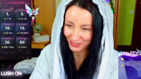 athena starry online show from 01/01/25, 05:43