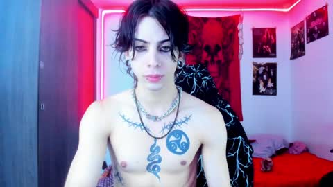 Snapshot of atheneoo_ chatting on 01/18/25, 07:28 athenauwu online show from 01/18/25, 07:28