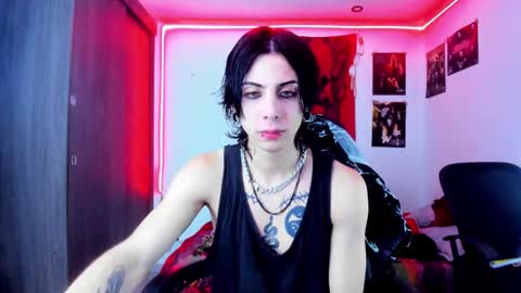 Snapshot of atheneoo_ chatting on 02/16/25, 05:48 athenauwu online show from 02/16/25, 05:48