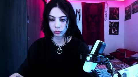 Snapshot of atheneoo_ chatting on 10/23/25, 05:29 athenauwu online show from 10/23/25, 05:29