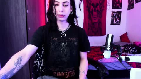 Snapshot of atheneoo_ chatting on 12/20/25, 07:15 athenauwu online show from 12/20/25, 07:15