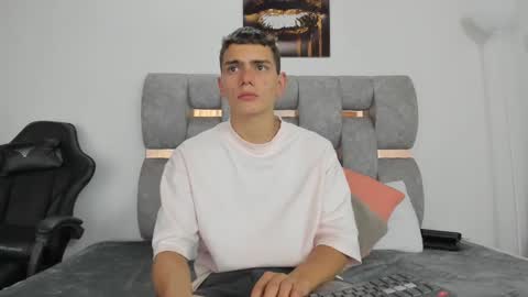 Snapshot of athlass_ chatting on 01/20/25, 09:43 athlass_ online show from 01/20/25, 09:43