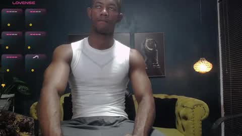 Snapshot of athleticbig_cock chatting on 02/28/25, 02:20 ATHLETIC COCK online show from 02/28/25, 02:20