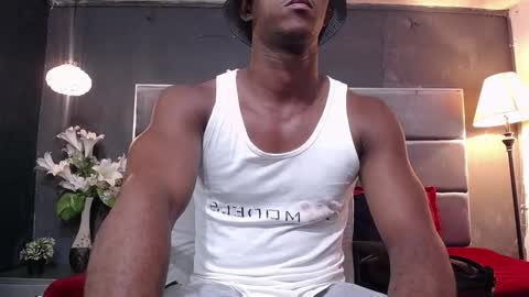 Snapshot of athleticbig_cock chatting on 09/18/25, 01:40 ATHLETIC COCK online show from 09/18/25, 01:40