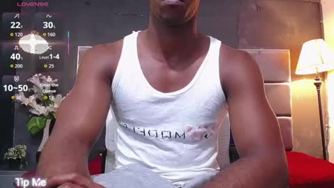 Snapshot of athleticbig_cock chatting on 09/19/25, 02:02 ATHLETIC COCK online show from 09/19/25, 02:02