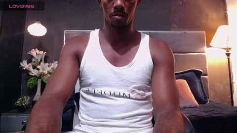 Snapshot of athleticbig_cock chatting on 10/15/25, 02:11 ATHLETIC COCK online show from 10/15/25, 02:11
