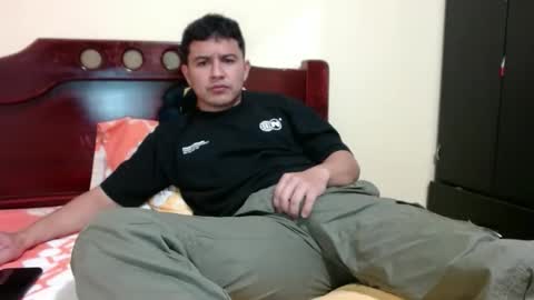 Robin online show from 03/25/26, 12:27