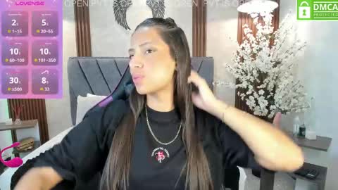 Snapshot of atiena_ chatting on 05/06/26, 06:02 Atiena online show from 05/06/26, 06:02