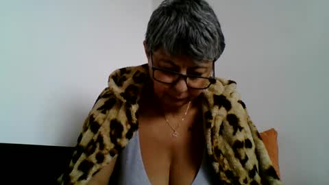 Snapshot of atikaarea chatting on 12/03/24, 10:50 atikaarea online show from 12/03/24, 10:50