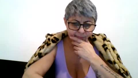 Snapshot of atikaarea chatting on 12/30/24, 02:19 atikaarea online show from 12/30/24, 02:19