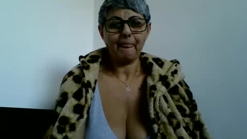 Snapshot of atikaarea chatting on 01/02/25, 01:51 atikaarea online show from 01/02/25, 01:51