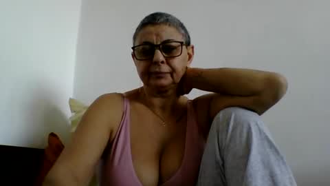 Snapshot of atikaarea chatting on 01/28/25, 09:19 atikaarea online show from 01/28/25, 09:19