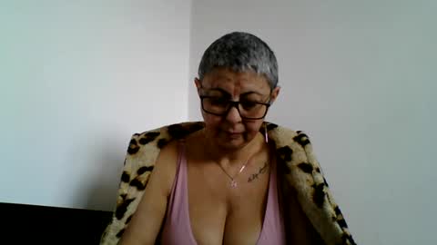 Snapshot of atikaarea chatting on 02/07/25, 09:05 atikaarea online show from 02/07/25, 09:05