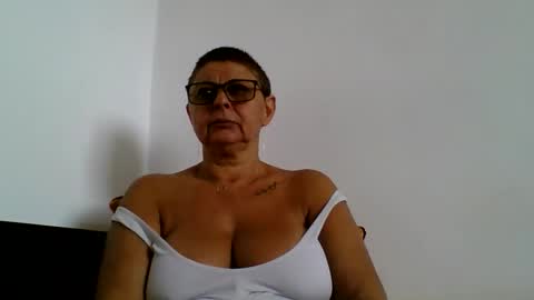 Snapshot of atikaarea chatting on 09/14/25, 09:08 atikaarea online show from 09/14/25, 09:08